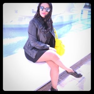 Meet your Posher, Luz